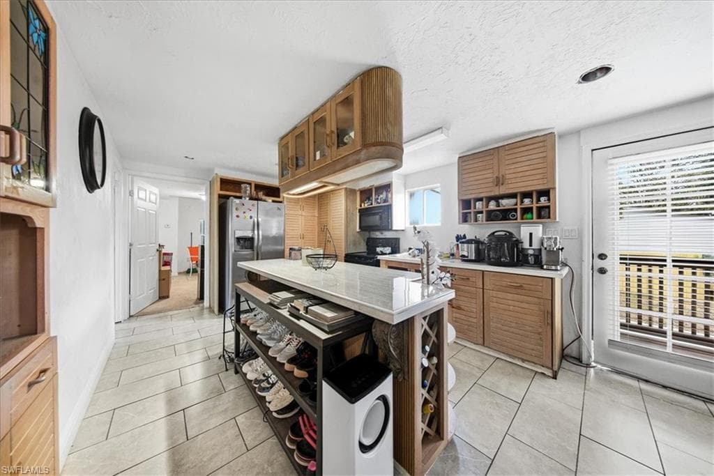 1978 Laurel LN, NORTH FORT MYERS FL 33917-24