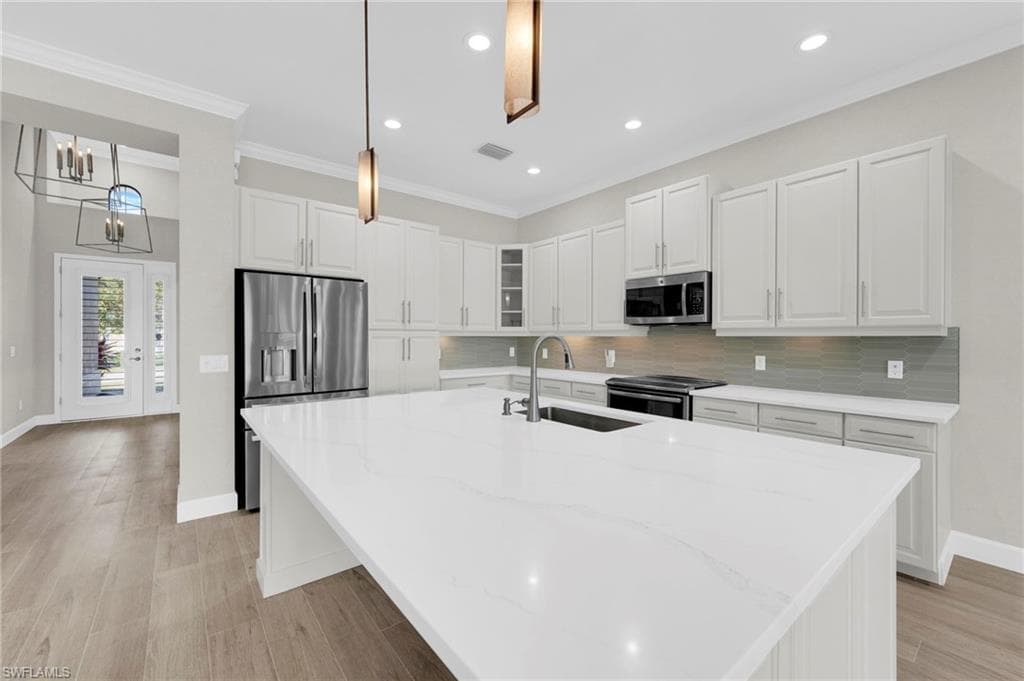 9276 Isla Bella CIR, BONITA SPRINGS FL 34135-7