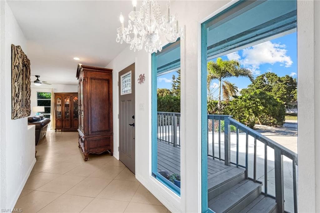 4352 Parrot AVE, NAPLES FL 34104-5