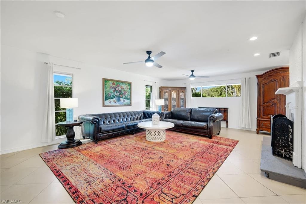 4352 Parrot AVE, NAPLES FL 34104-6