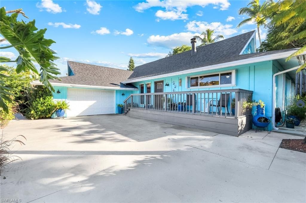 4352 Parrot AVE, NAPLES FL 34104-2