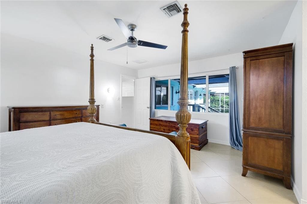 4352 Parrot AVE, NAPLES FL 34104-13