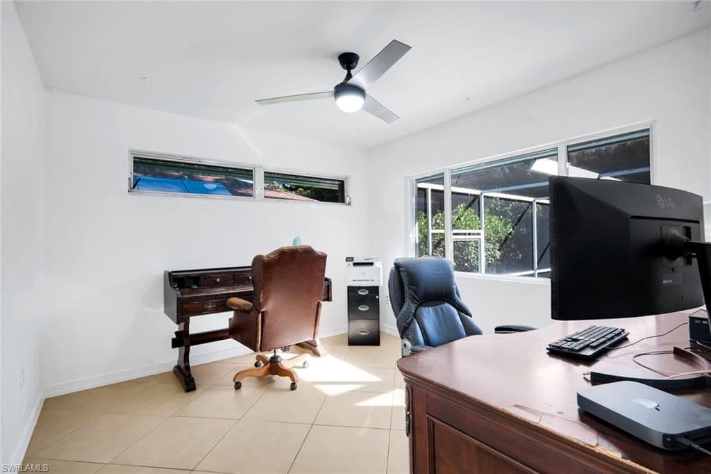 4352 Parrot AVE, NAPLES FL 34104-17