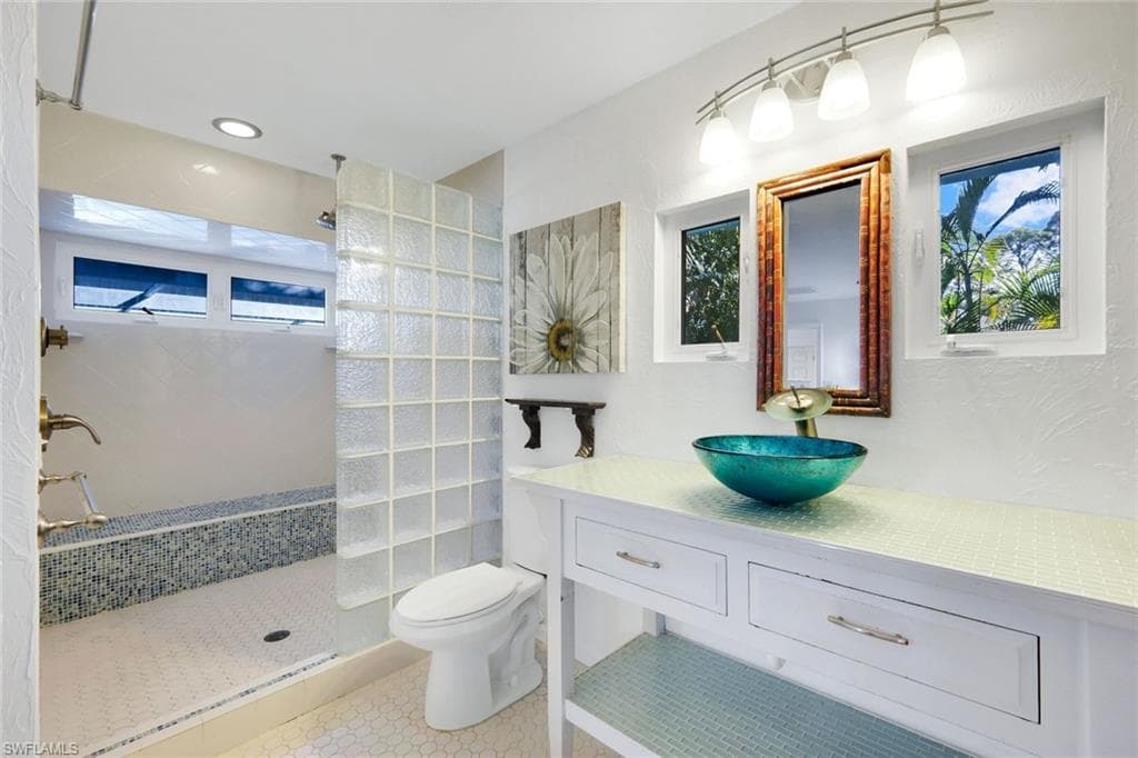 4352 Parrot AVE, NAPLES FL 34104-14