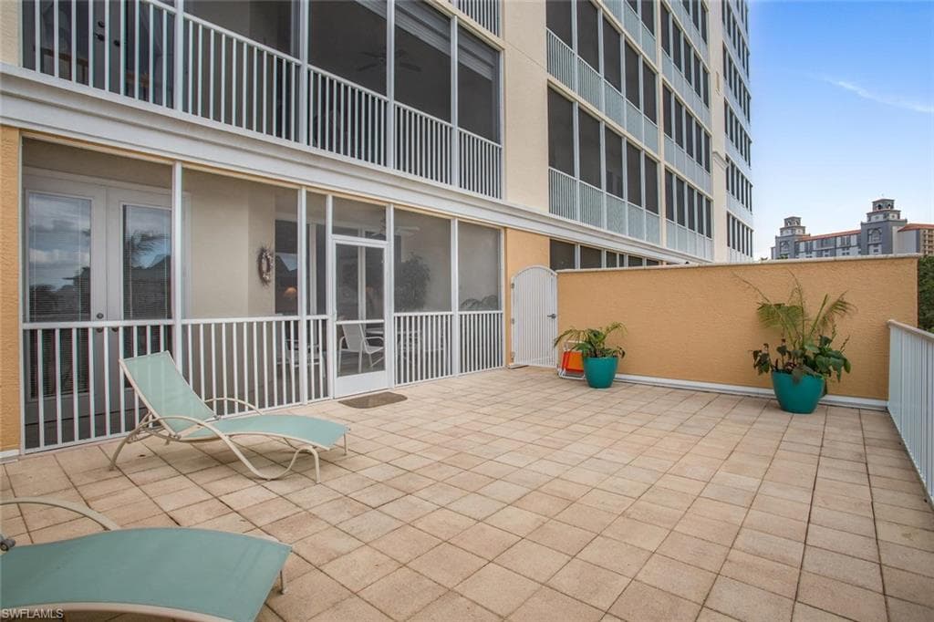 400 FLAGSHIP DR # 306, NAPLES FL 34108-5