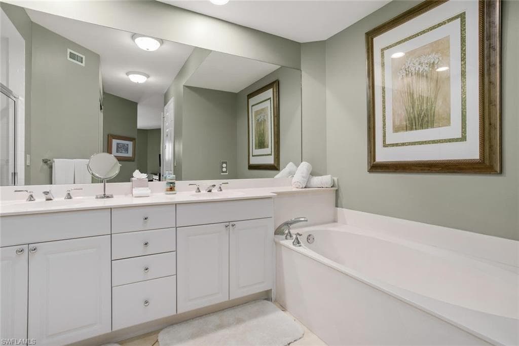 400 FLAGSHIP DR # 306, NAPLES FL 34108-8