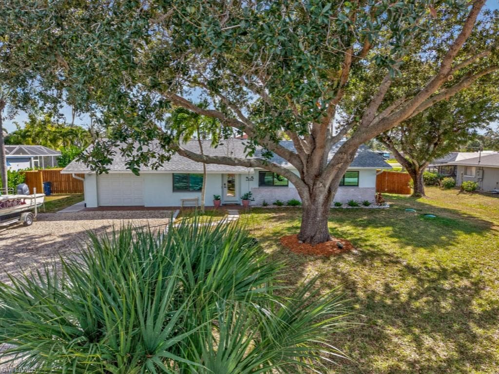 4791 Palmetto TER, ESTERO FL 33928-1