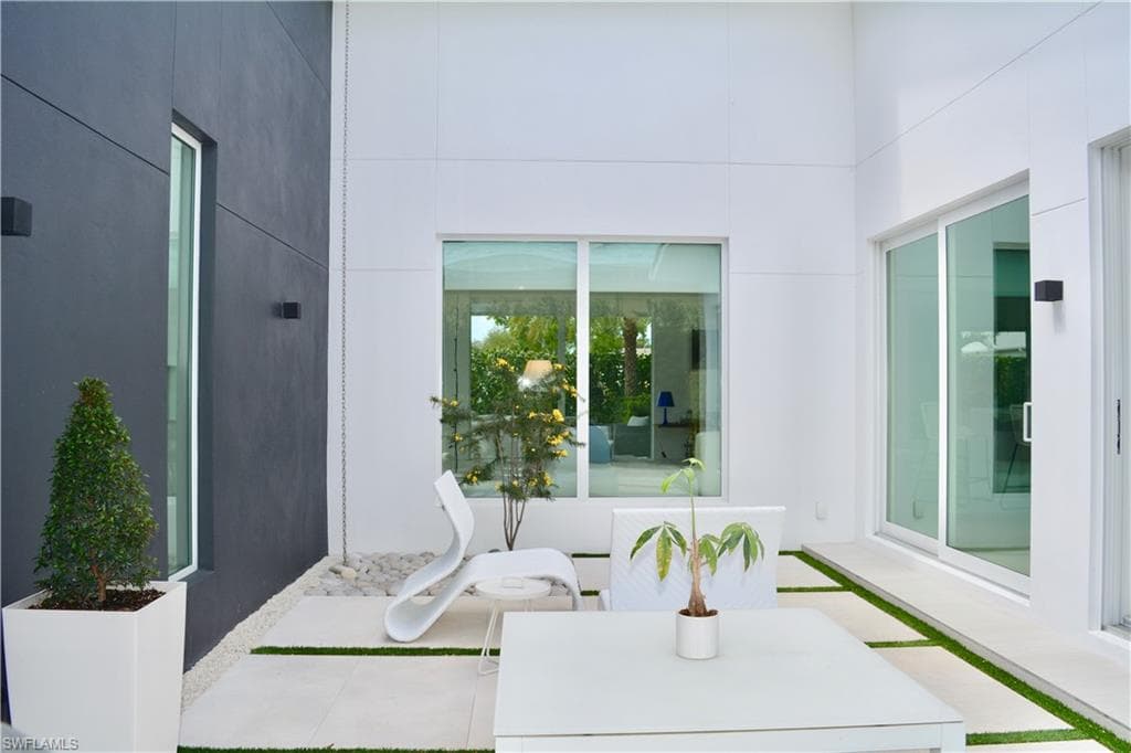 1218 14th AVE N, NAPLES FL 34102-4