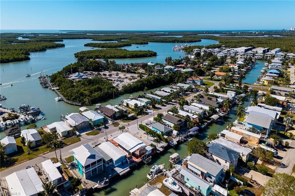 639 Palm AVE, OTHER FL 34140-41