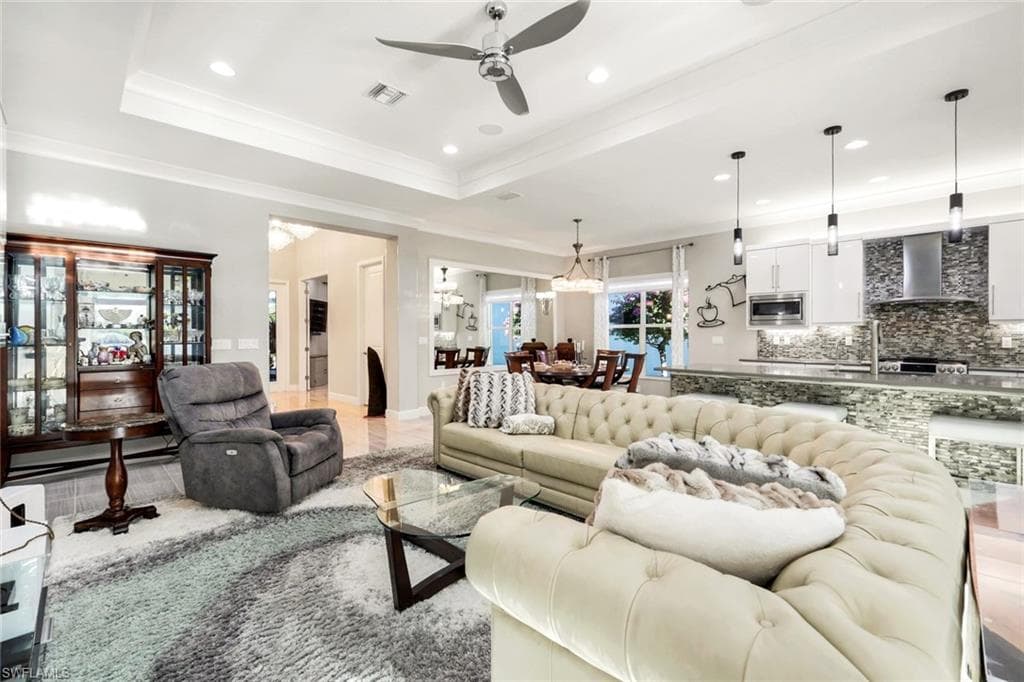 28560 Twain DR-8