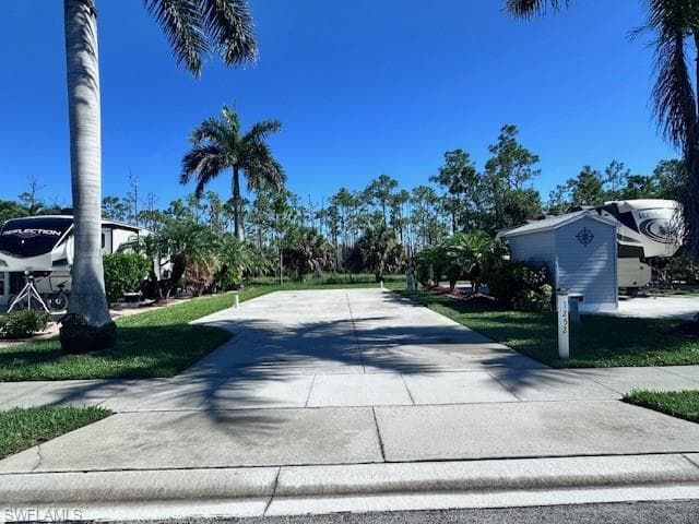 1252 Diamond Lake CIR, NAPLES FL 34114-1