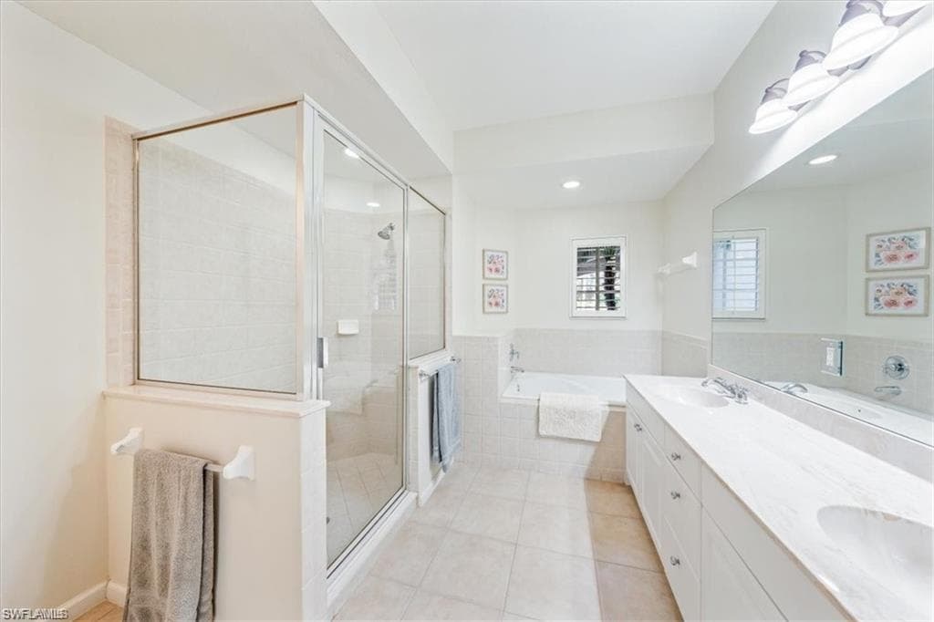 10482 Autumn Breeze DR # 102, ESTERO FL 34135-19