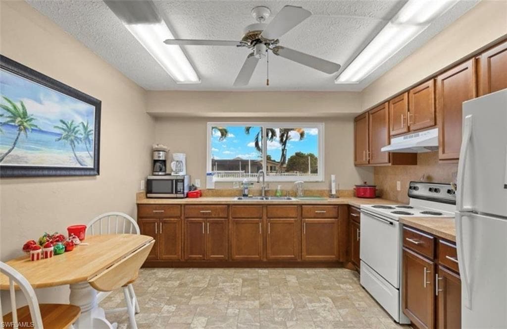 4541 SE 5th PL # 207, CAPE CORAL FL 33904-40