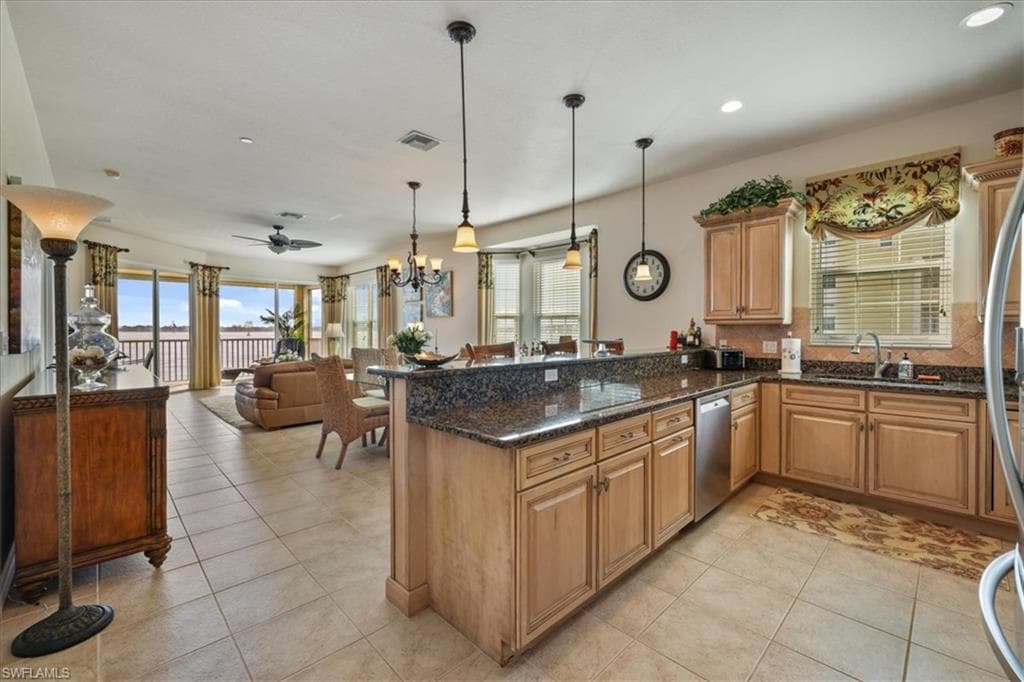 4235 SE 20th PL # A205, CAPE CORAL FL 33904-9