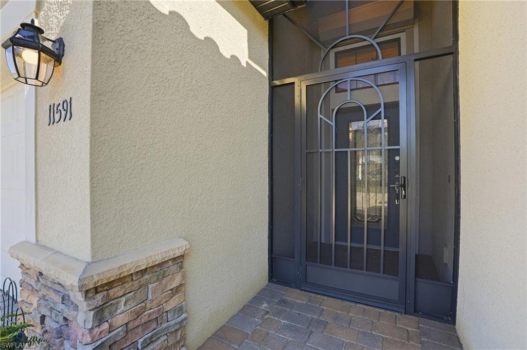 11591 Shady Blossom DR, FORT MYERS FL 33913-3