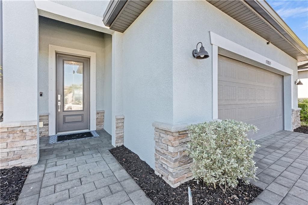 13805 Pine Lodge LN S, FORT MYERS FL 33913-1