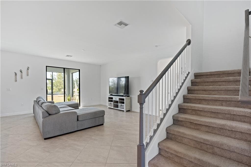 13805 Pine Lodge LN S, FORT MYERS FL 33913-8