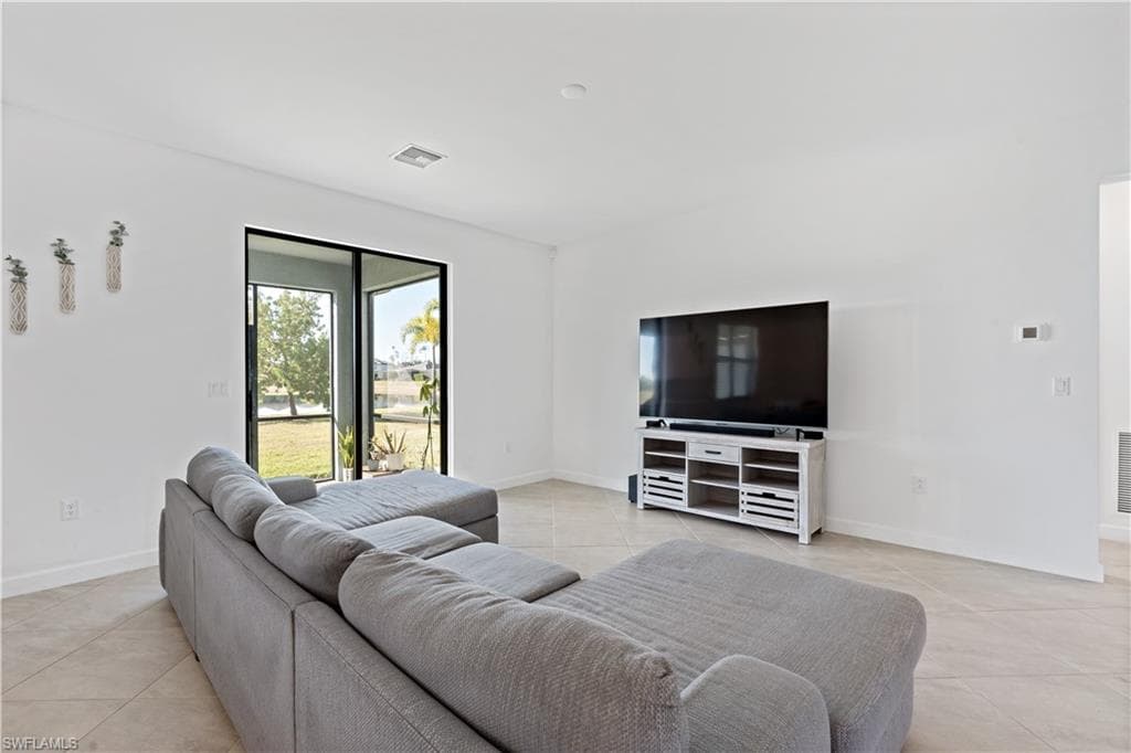 13805 Pine Lodge LN S, FORT MYERS FL 33913-9