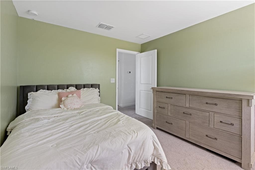 13805 Pine Lodge LN S, FORT MYERS FL 33913-32