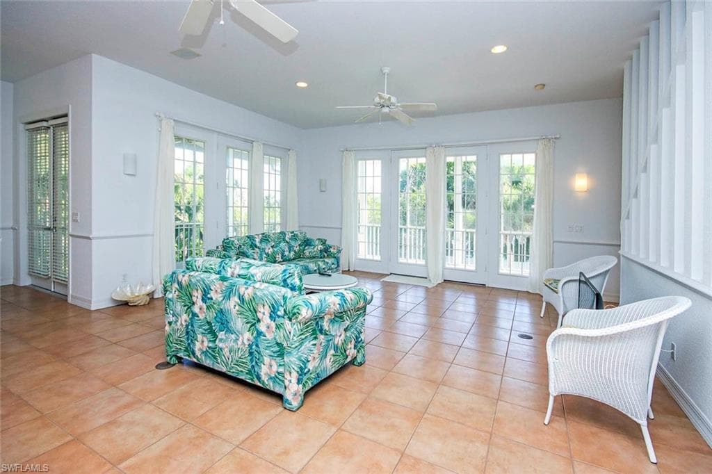 580 Sea Oats DR, SANIBEL FL 33957-16