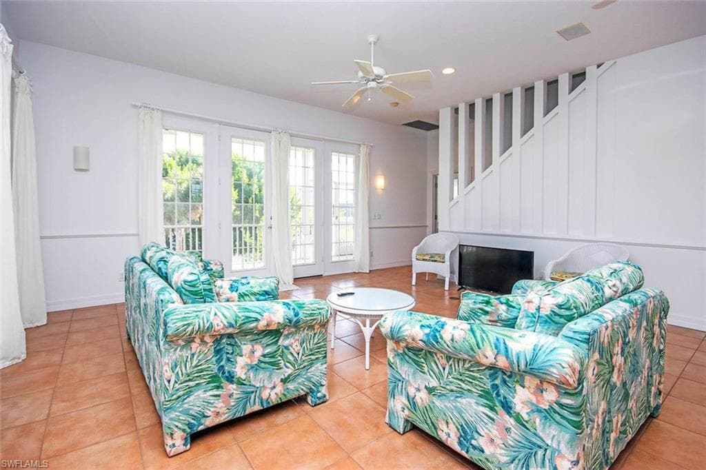 580 Sea Oats DR, SANIBEL FL 33957-15