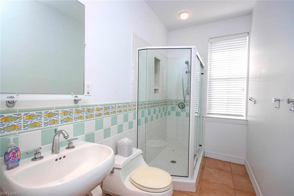 580 Sea Oats DR, SANIBEL FL 33957-25