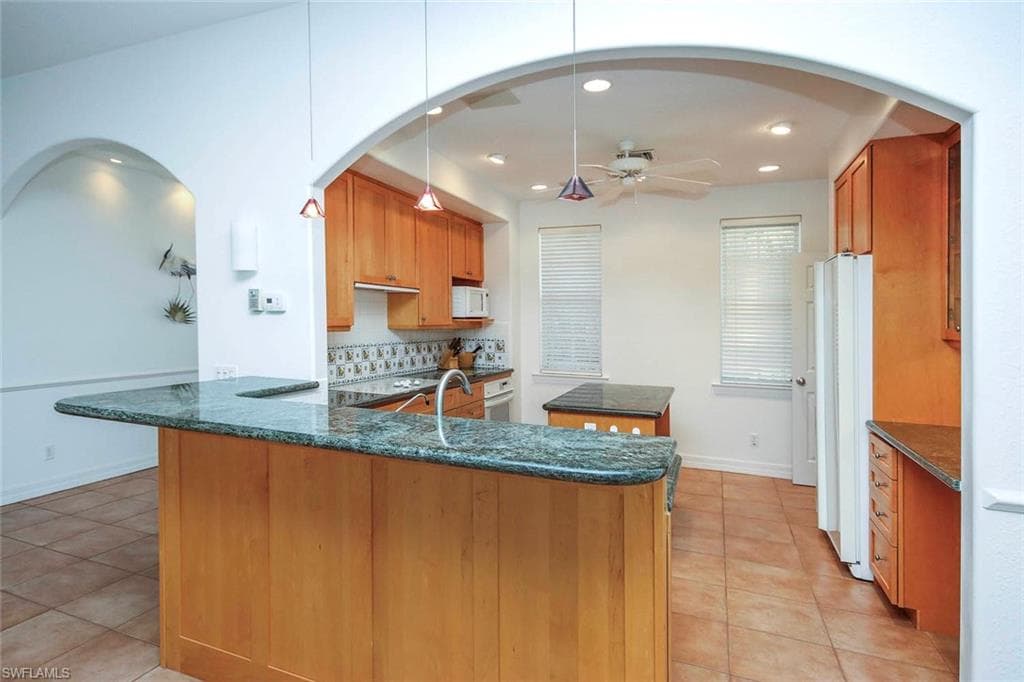 580 Sea Oats DR, SANIBEL FL 33957-8