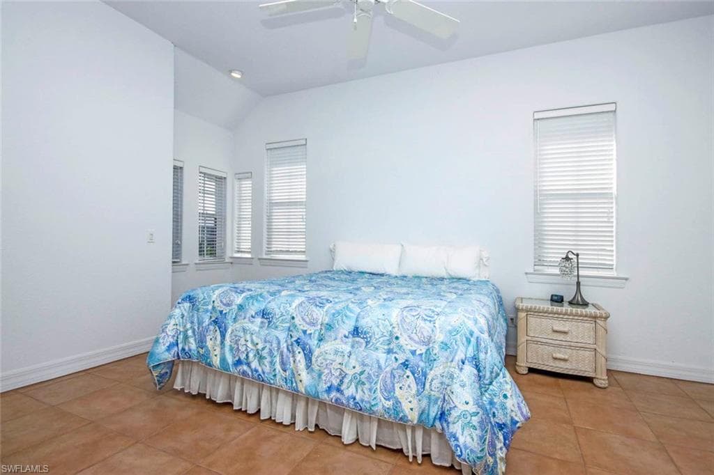 580 Sea Oats DR, SANIBEL FL 33957-17