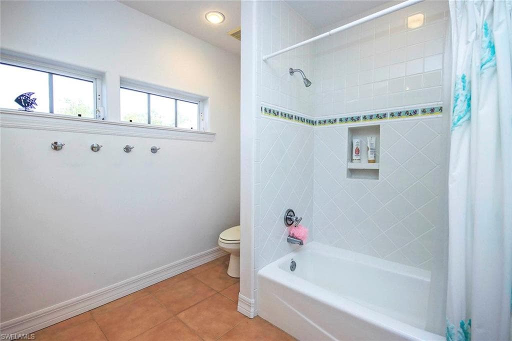 580 Sea Oats DR, SANIBEL FL 33957-28