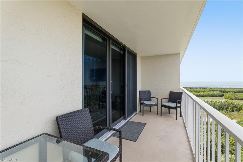 440 Seaview CT # 910, MARCO ISLAND FL 34145-5
