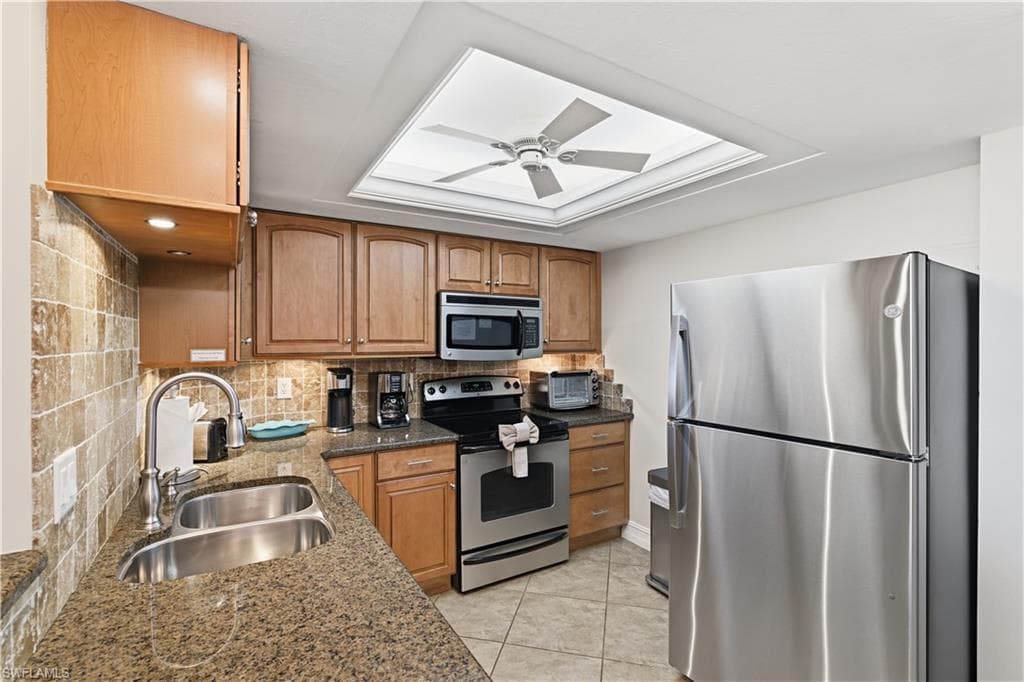 440 Seaview CT # 910, MARCO ISLAND FL 34145-8