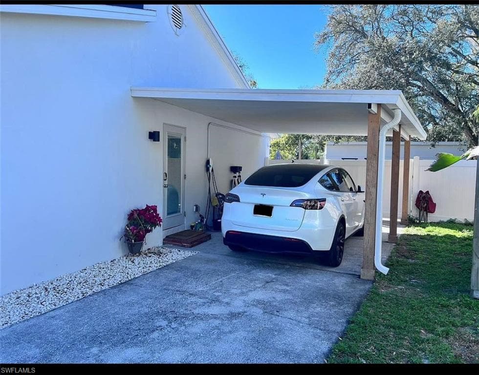 4724 W Tambay AVE, TAMPA FL 33611-3