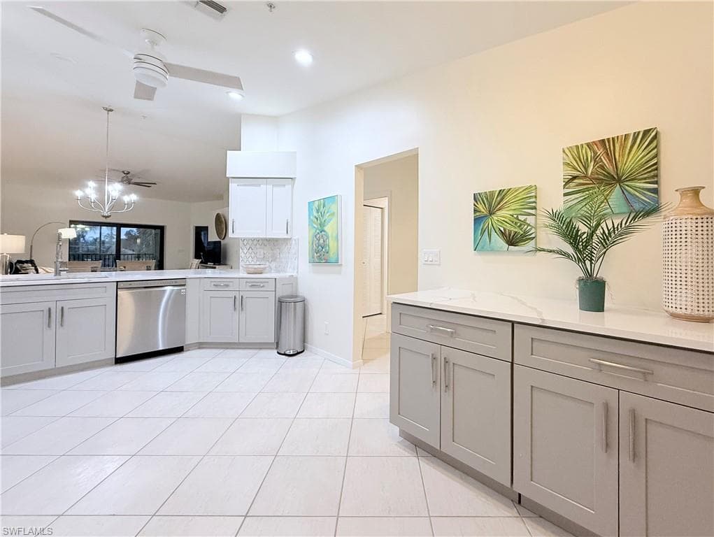 8375 Heritage Links CT # 1826, NAPLES FL 34112-5