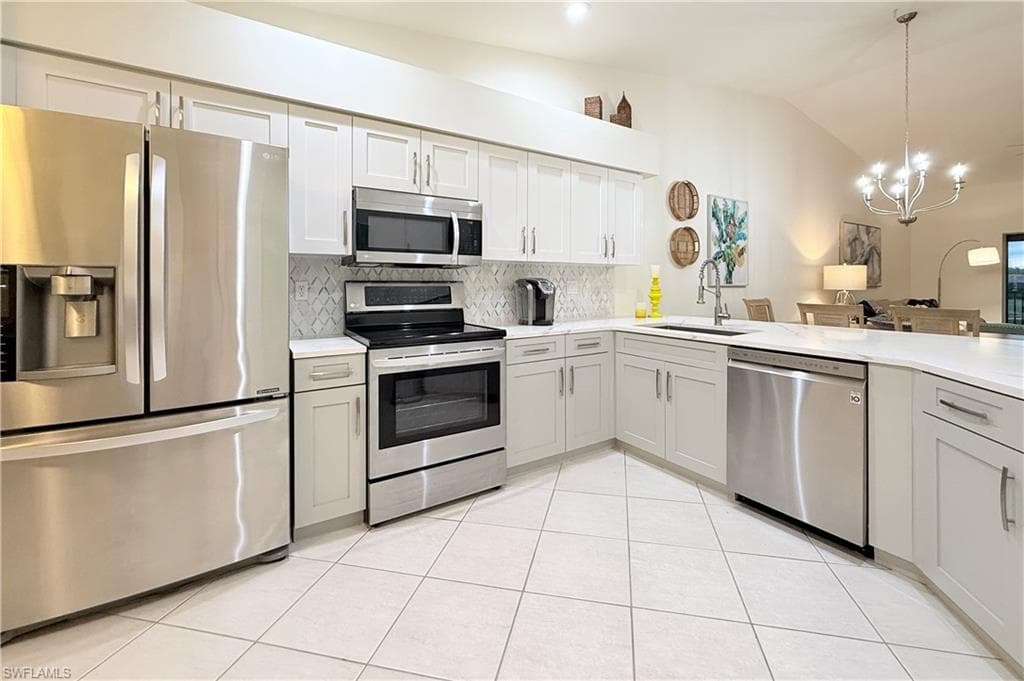 8375 Heritage Links CT # 1826, NAPLES FL 34112-4