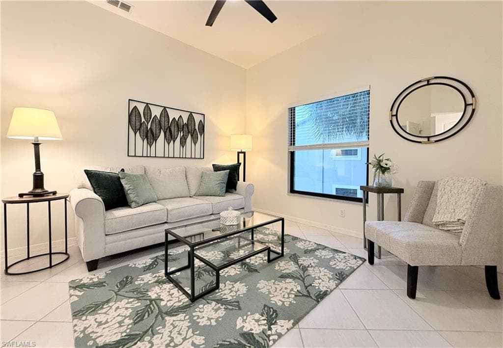 8375 Heritage Links CT # 1826, NAPLES FL 34112-3