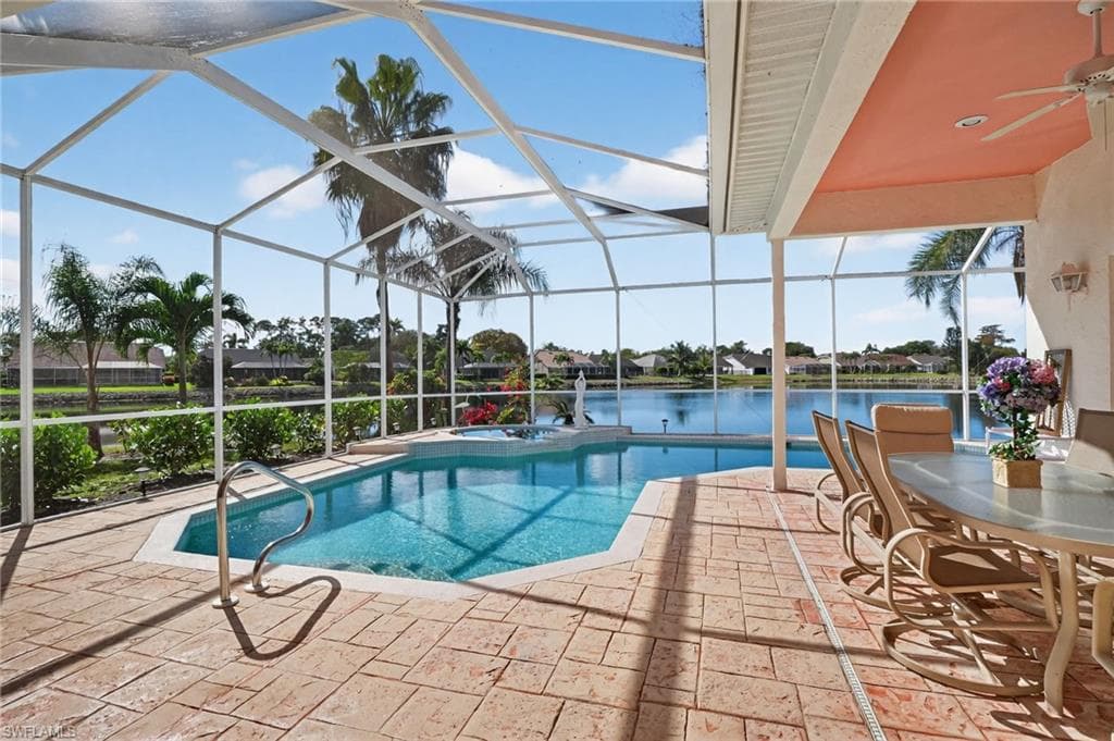 6687 Huntley LN S, NAPLES FL 34104-26