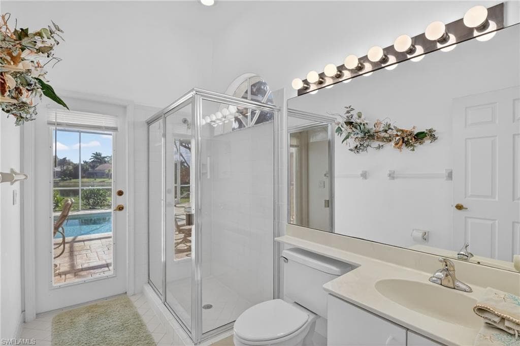 6687 Huntley LN S, NAPLES FL 34104-21