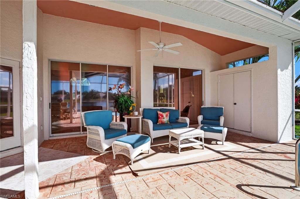 6687 Huntley LN S, NAPLES FL 34104-25