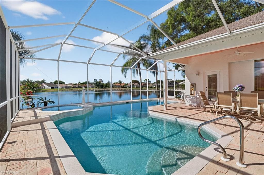 6687 Huntley LN S, NAPLES FL 34104-29
