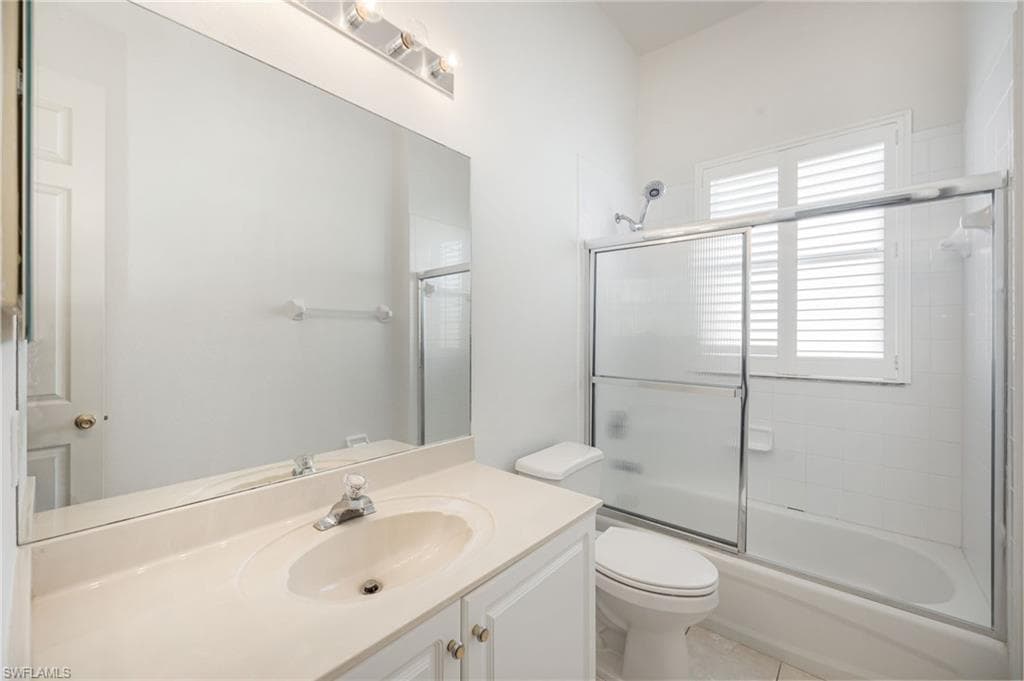 3733 Royal Wood BLVD-24