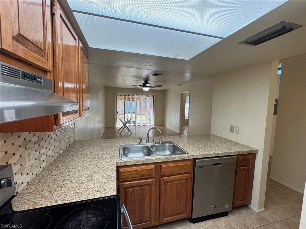 4407 SW 7th PL # 7, CAPE CORAL FL 33914-11