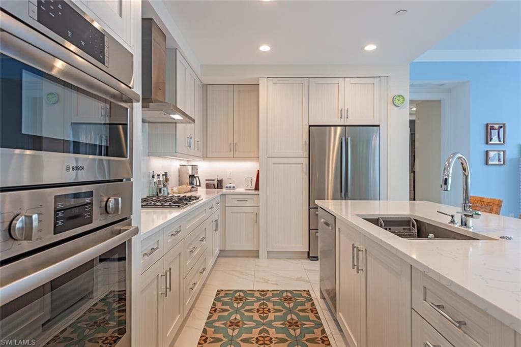 1135 3RD AVE S # 308, NAPLES FL 34102-6