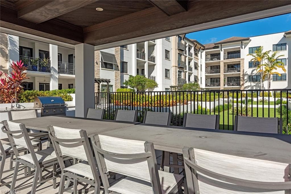 1135 3RD AVE S # 308, NAPLES FL 34102-17