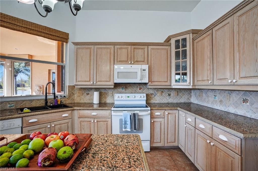 14806 Fripp Island CT, NAPLES FL 34119-7