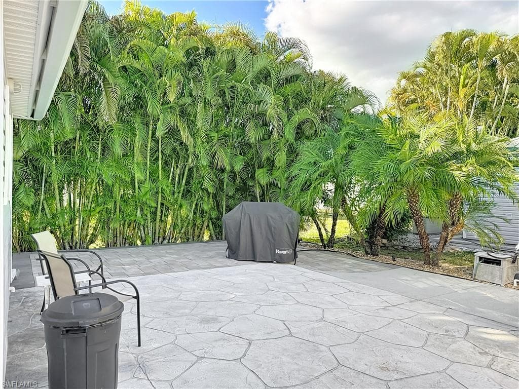 10449 Nightwood DR, FORT MYERS FL 33905-19