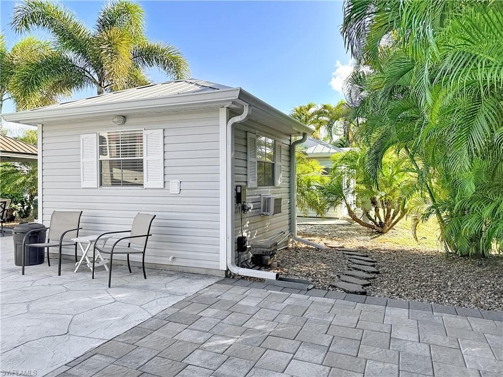 10449 Nightwood DR, FORT MYERS FL 33905-17