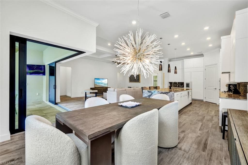 9238 Plover DR, NAPLES FL 34120-5