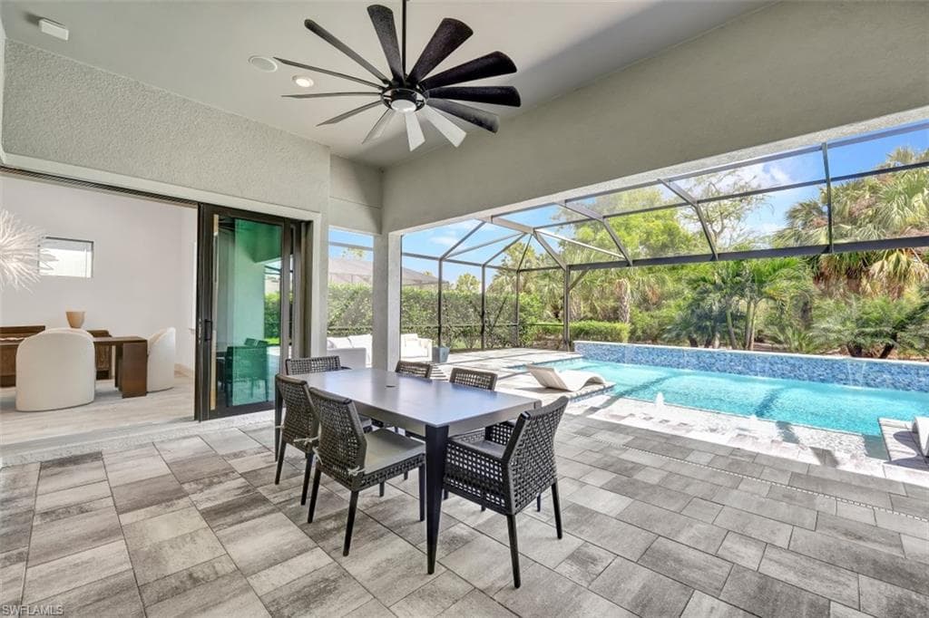 9238 Plover DR, NAPLES FL 34120-4