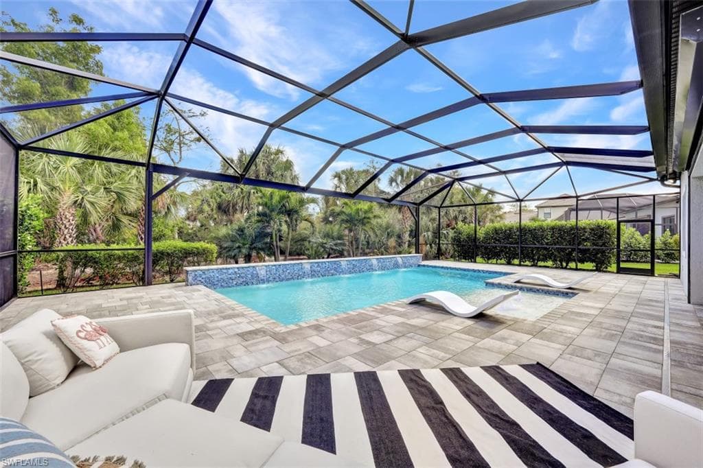 9238 Plover DR, NAPLES FL 34120-3