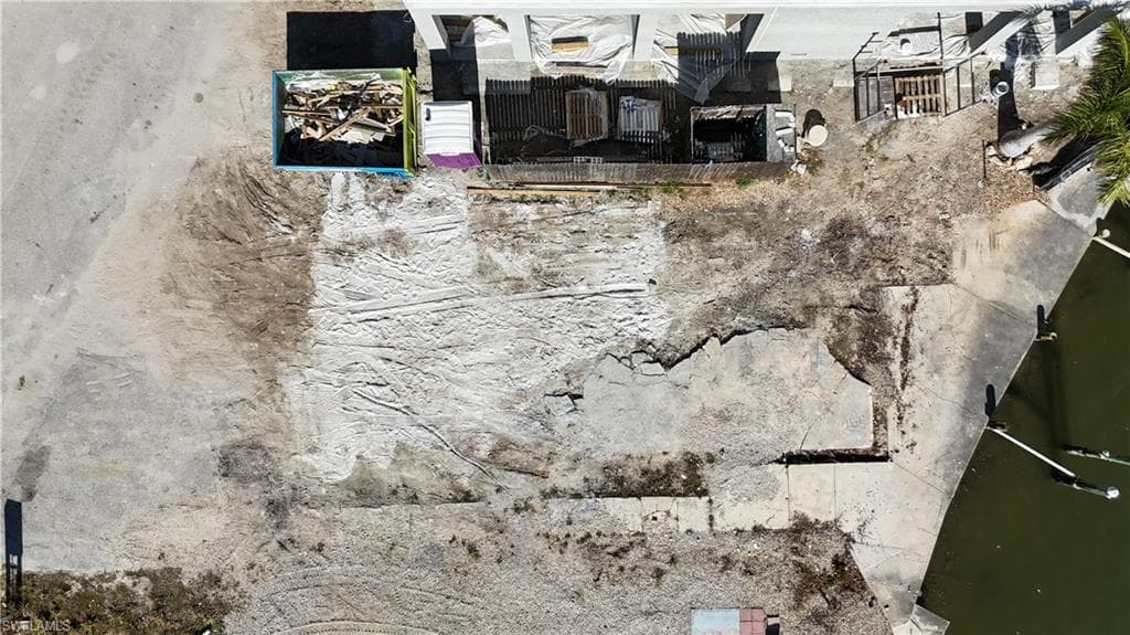 63 Emily LN, FORT MYERS BEACH FL 33931-17